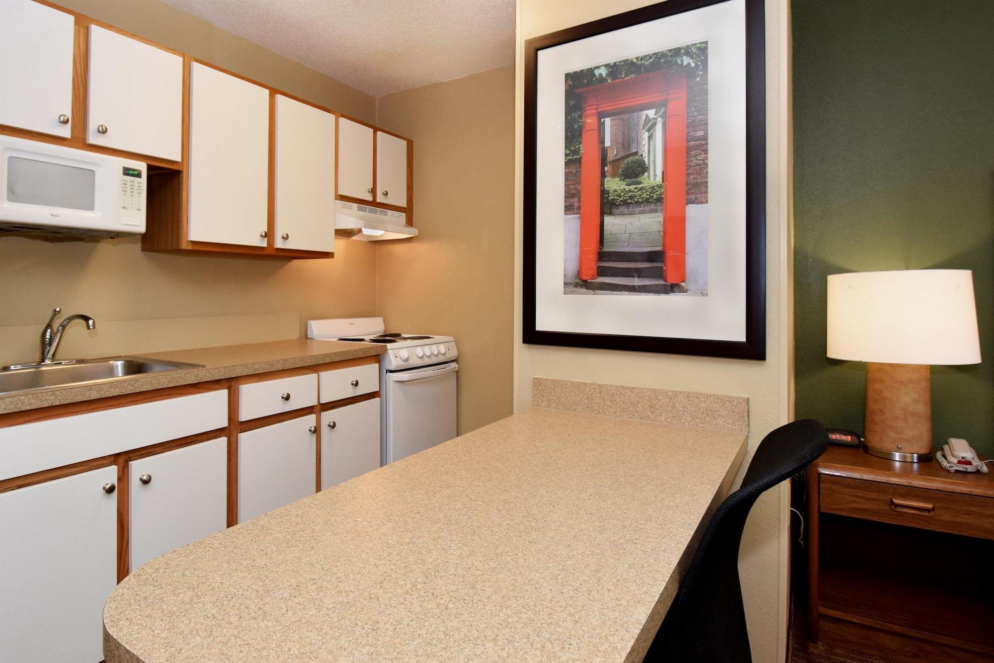 Extended Stay America Select Suites - Rockford - State Street Exteriör bild