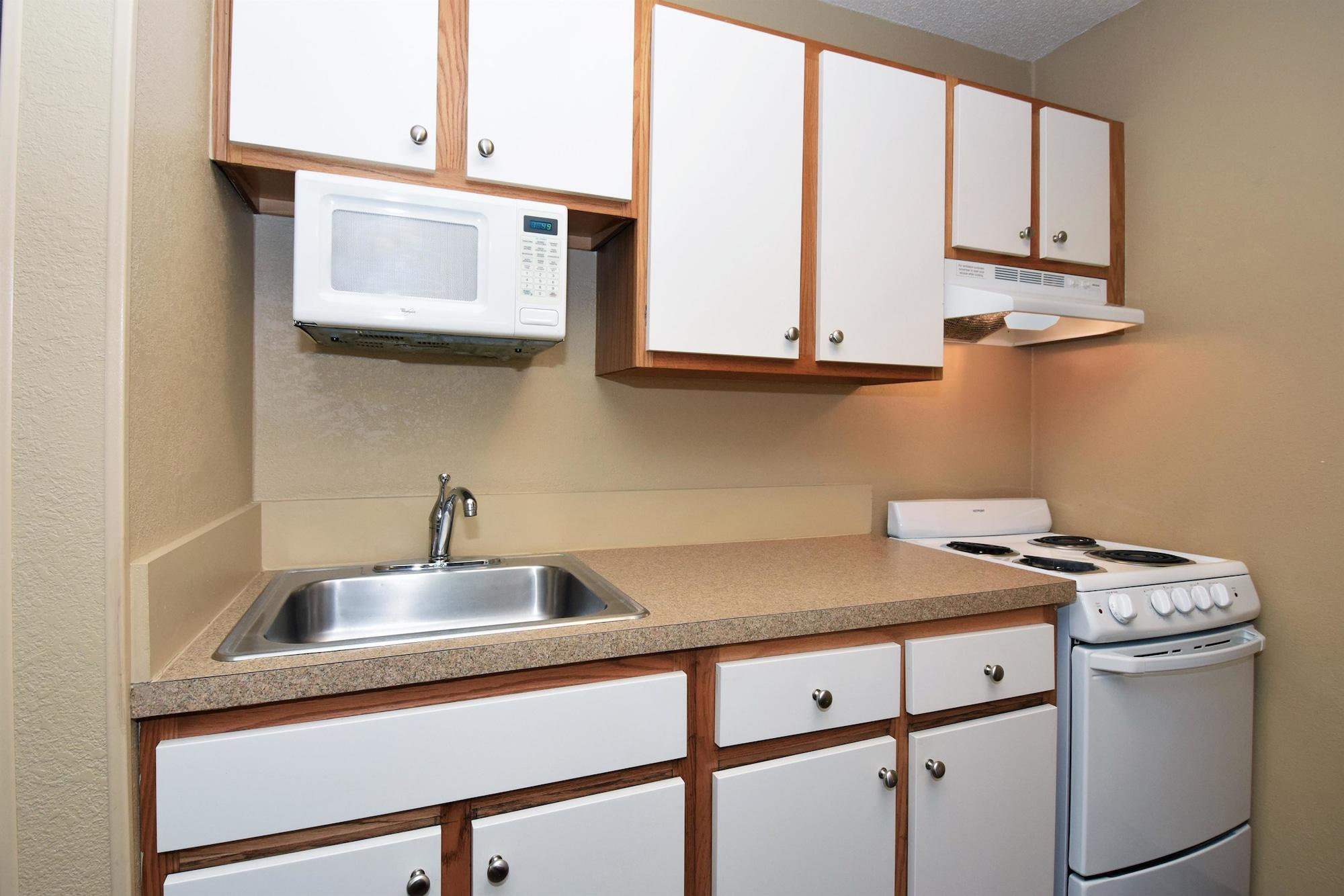 Extended Stay America Select Suites - Rockford - State Street Exteriör bild