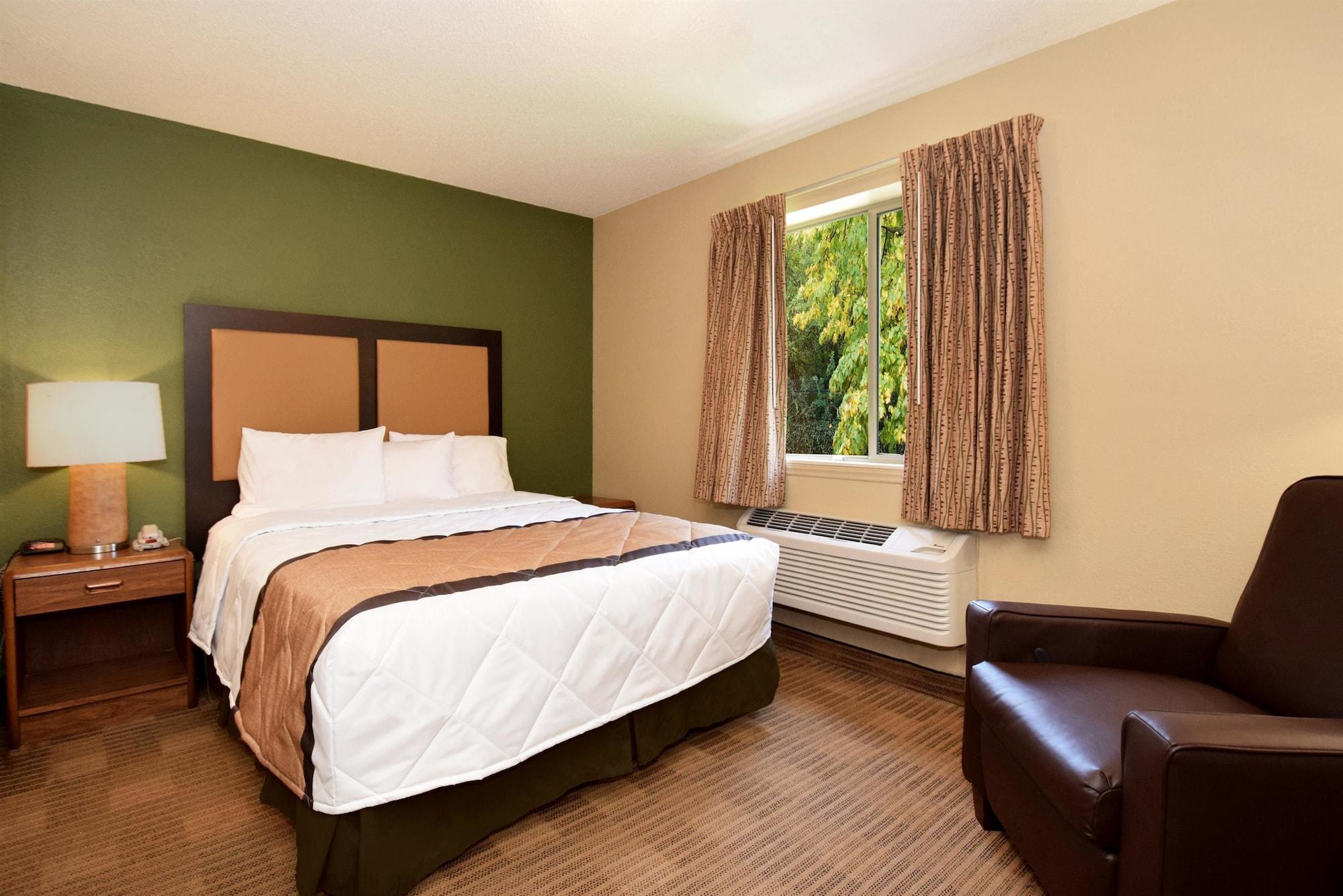 Extended Stay America Select Suites - Rockford - State Street Exteriör bild