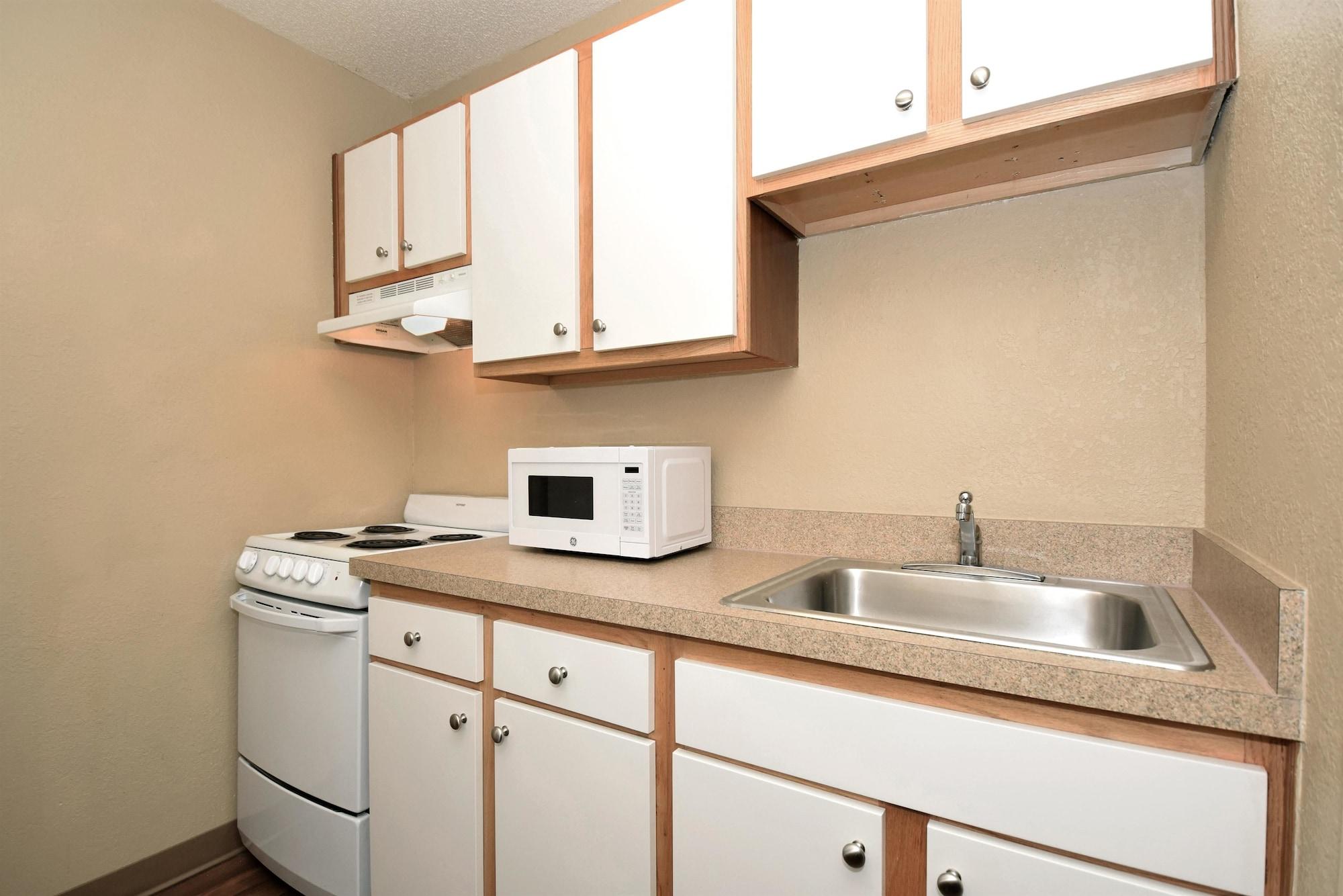 Extended Stay America Select Suites - Rockford - State Street Exteriör bild