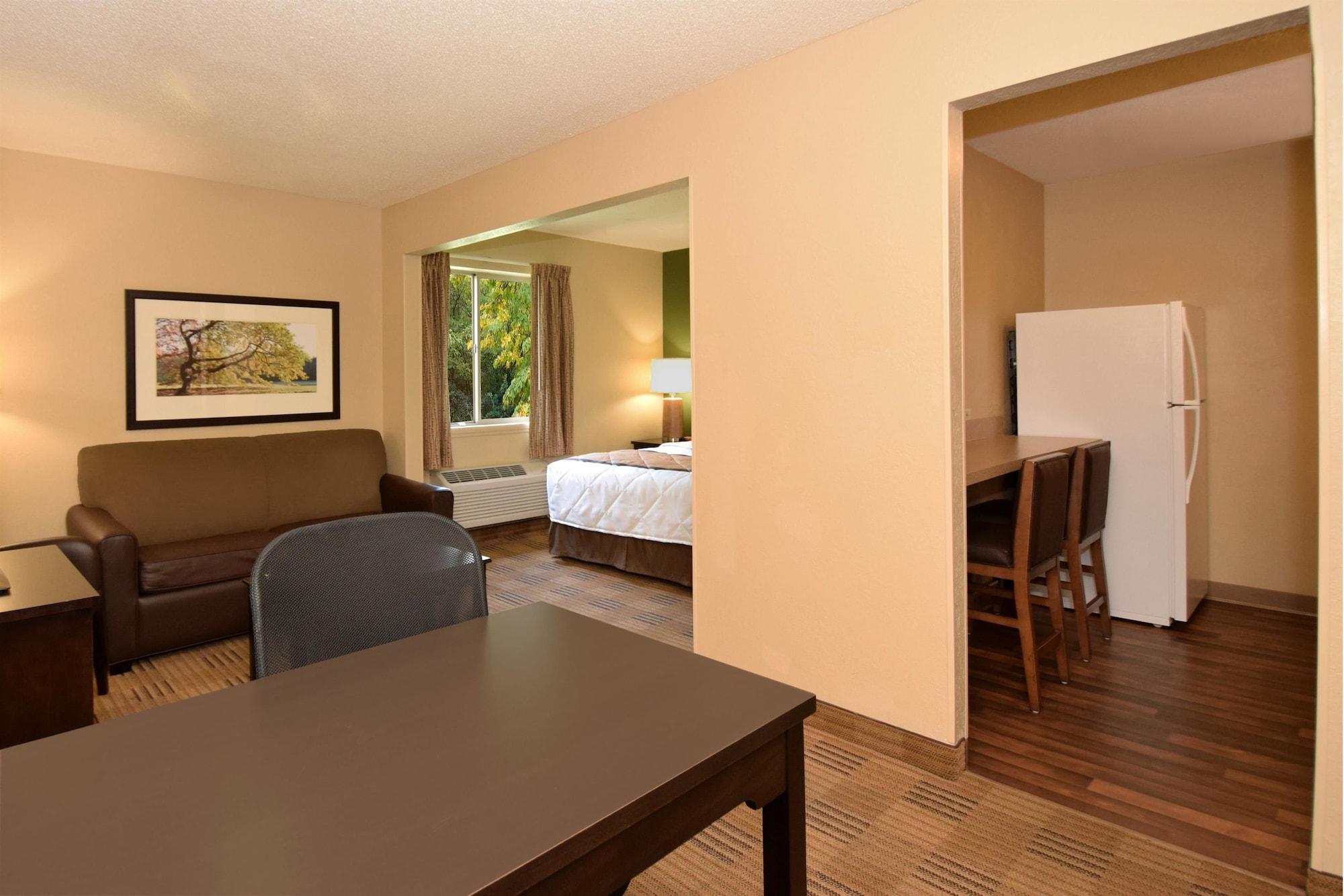 Extended Stay America Select Suites - Rockford - State Street Exteriör bild