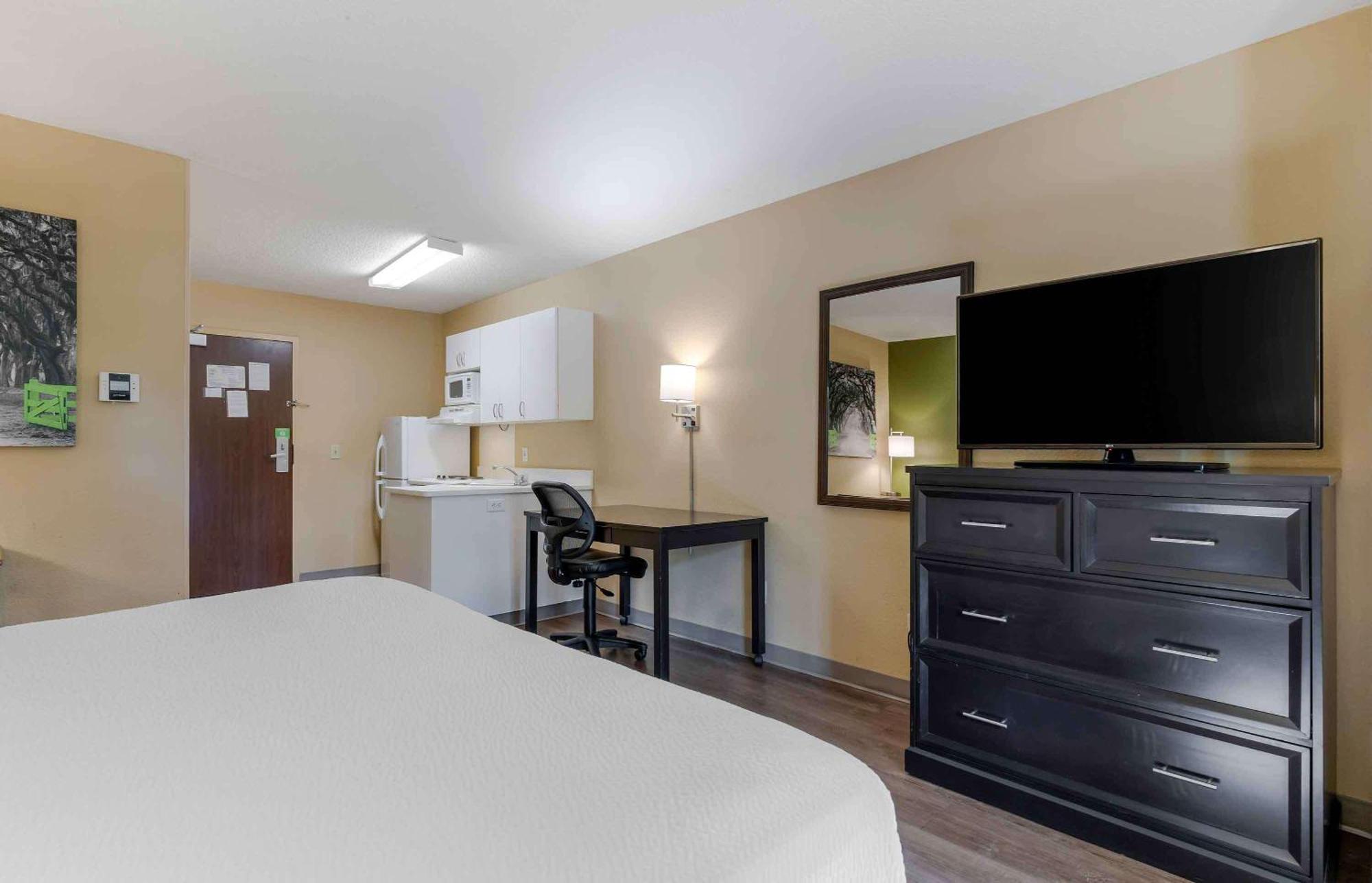 Extended Stay America Select Suites - Rockford - State Street Exteriör bild