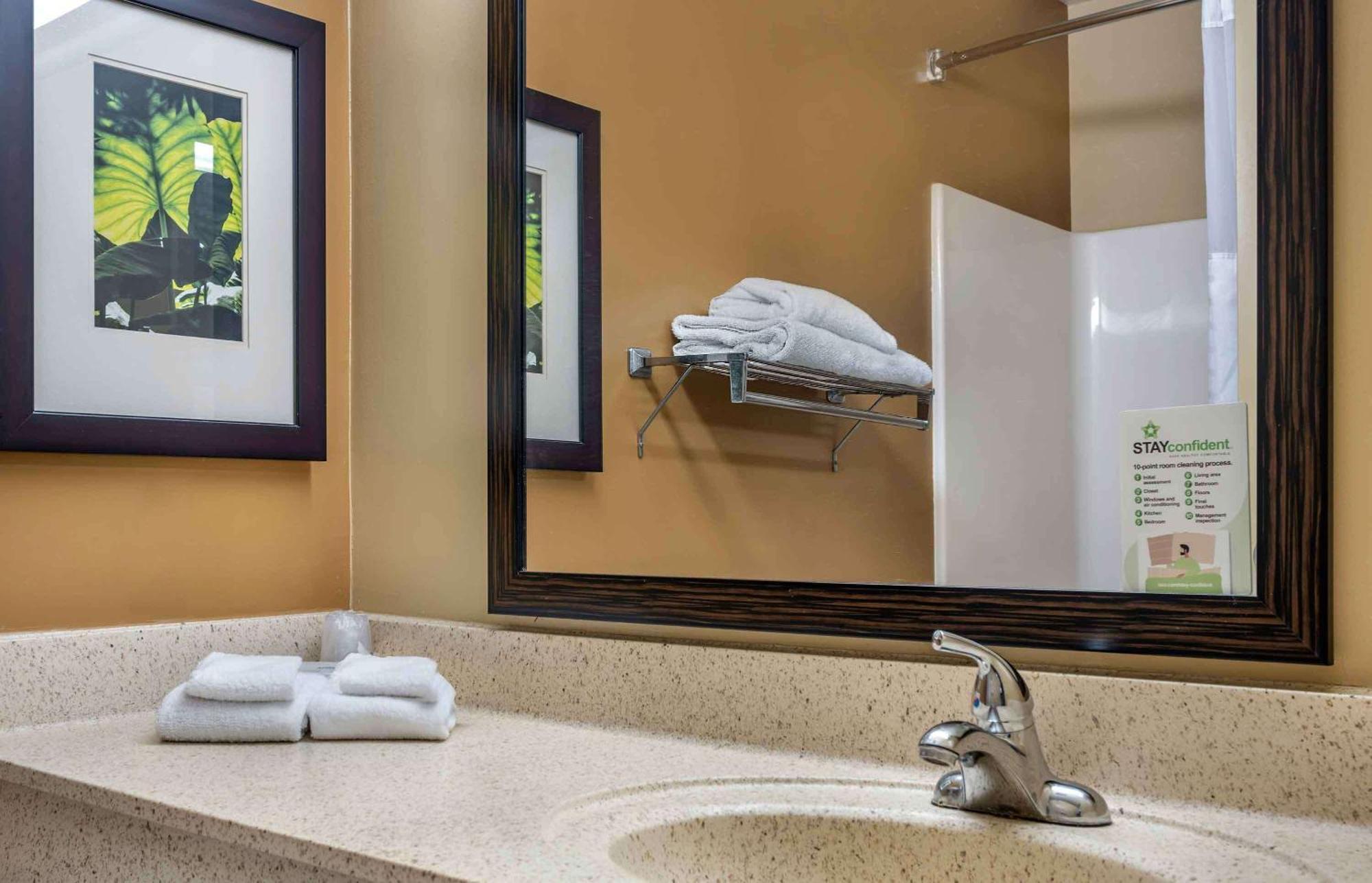 Extended Stay America Select Suites - Rockford - State Street Exteriör bild