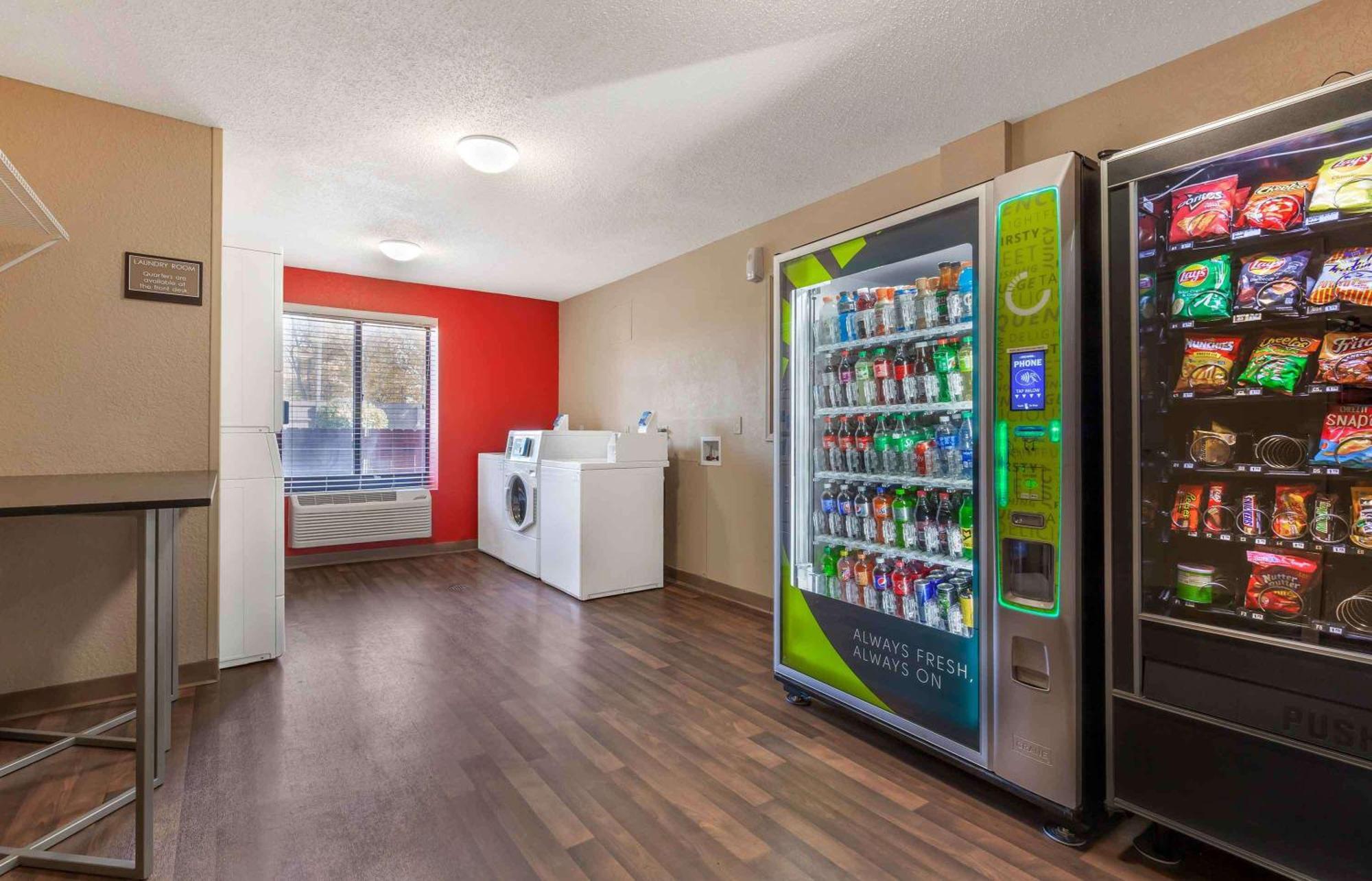 Extended Stay America Select Suites - Rockford - State Street Exteriör bild