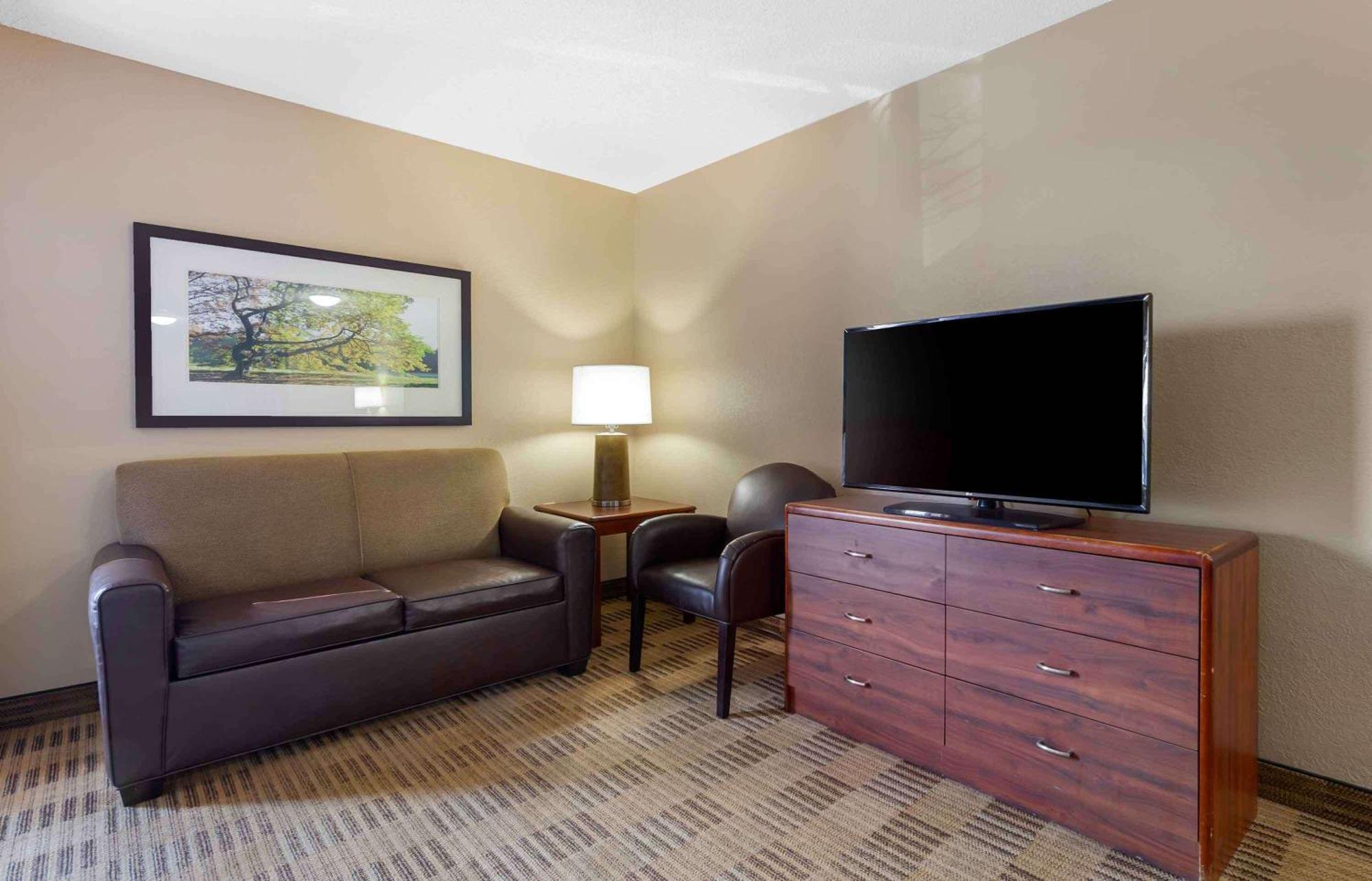 Extended Stay America Select Suites - Rockford - State Street Exteriör bild