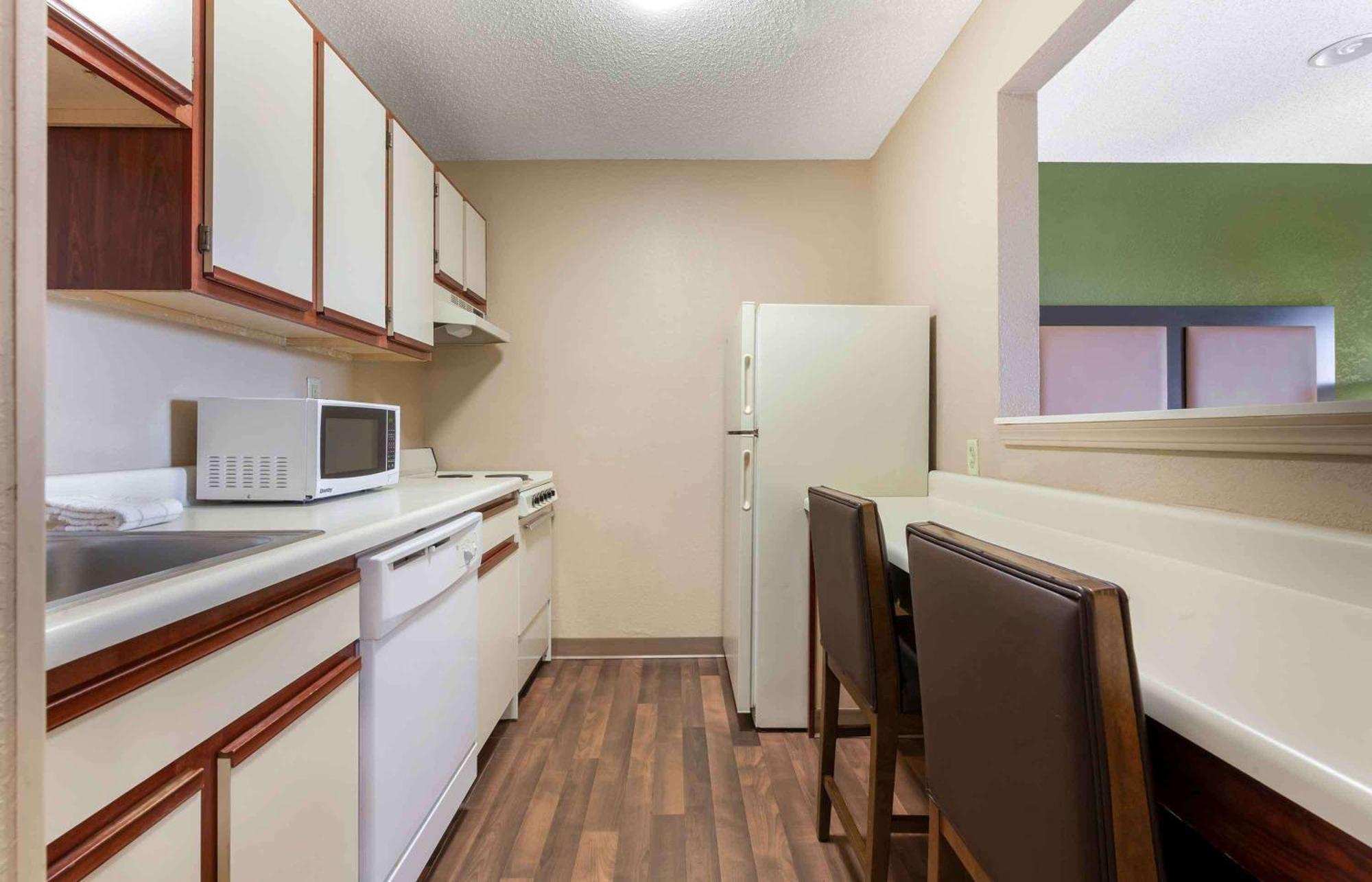 Extended Stay America Select Suites - Rockford - State Street Exteriör bild