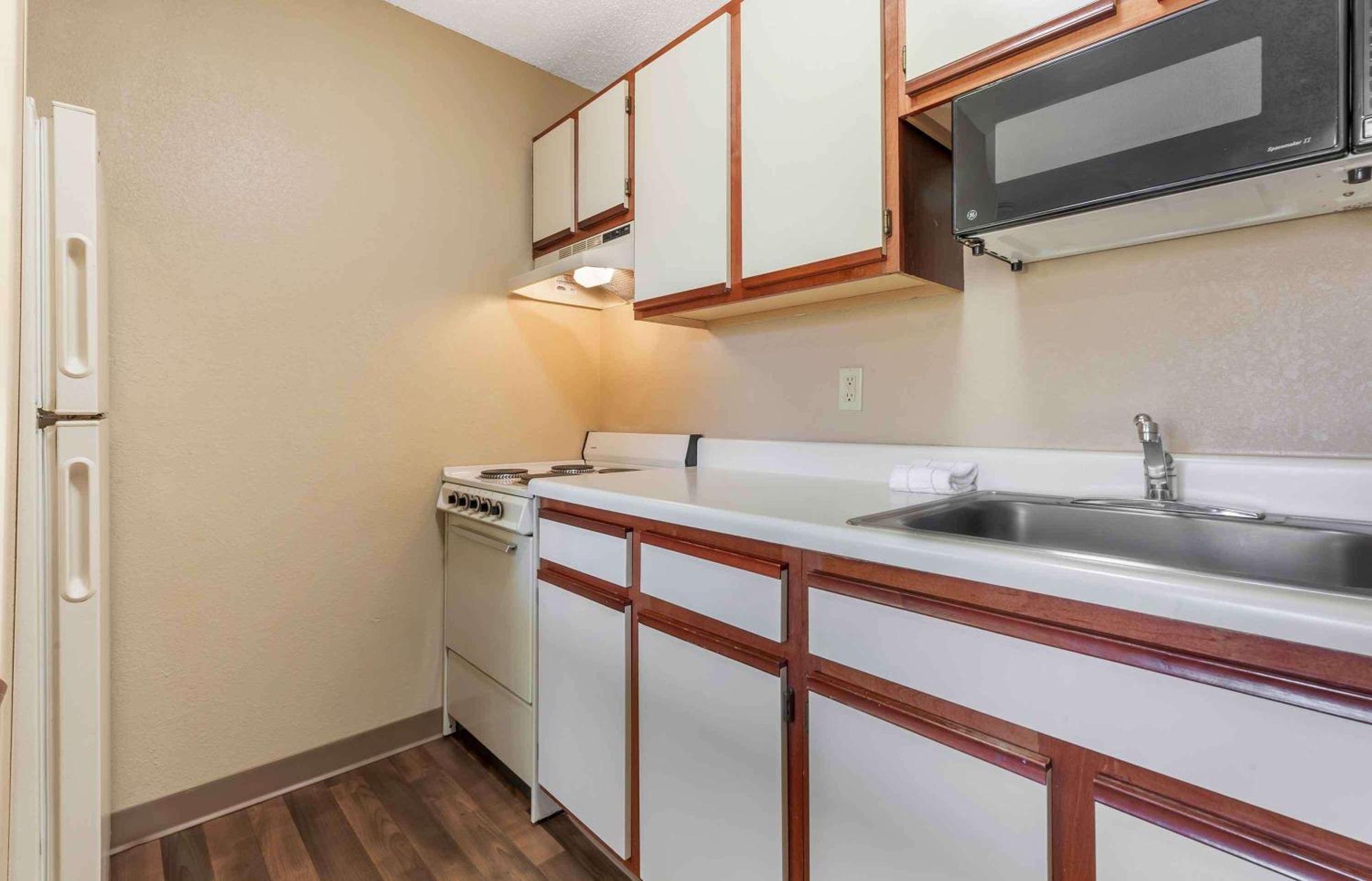 Extended Stay America Select Suites - Rockford - State Street Exteriör bild