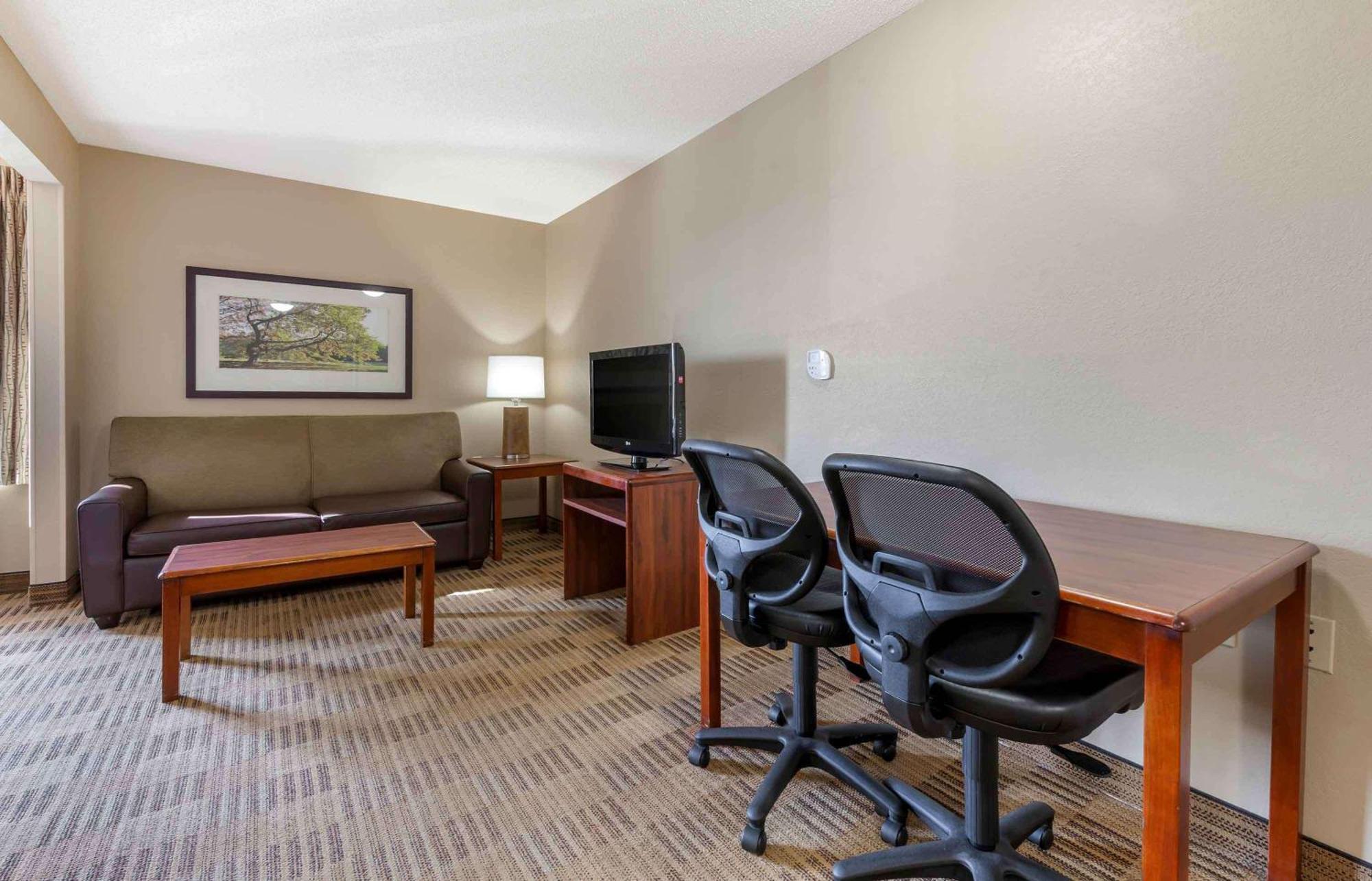 Extended Stay America Select Suites - Rockford - State Street Exteriör bild