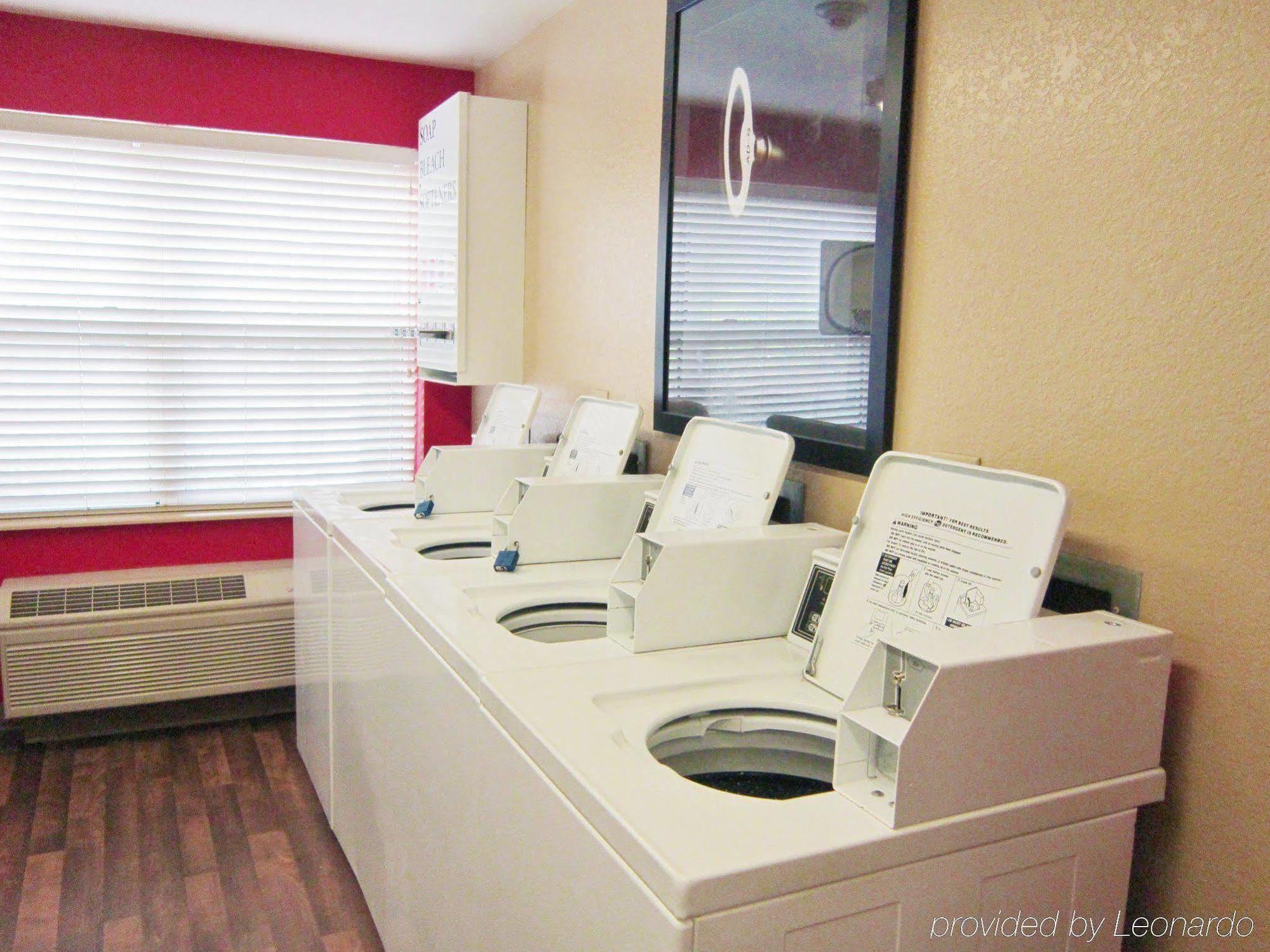 Extended Stay America Select Suites - Rockford - State Street Exteriör bild